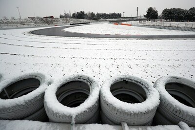 Formula One: Snow Wipes Out Third Day of Testing