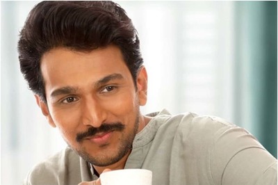 Actor Pratik Gandhi, Wife and Brother Test Positive for COVID-19