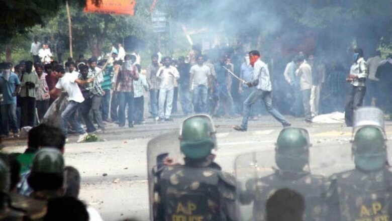 Telangana supporters' stir fails to hit rail and road traffic