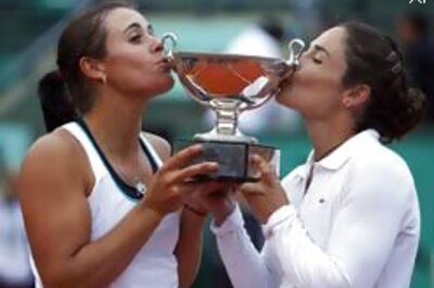 Spanish duo lift women's doubles title