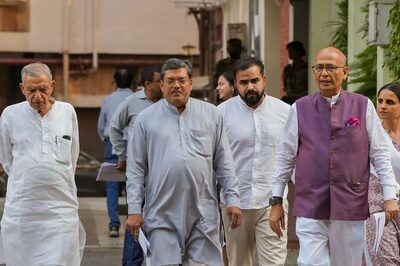 Bar Amit Shah, Yogi Adityanath from Campaigning in Karnataka: Congress to EC