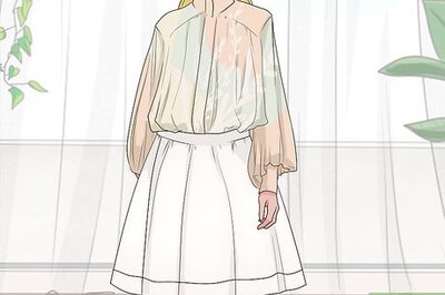 What Should I Wear to a Date at His House? Dressing Up for a Date Night at Home