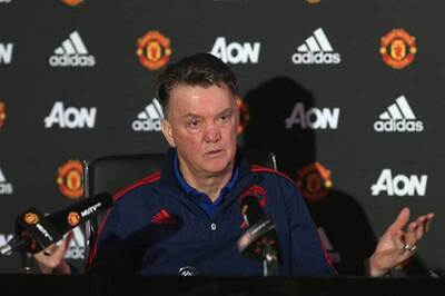 Speculation riles Louis van Gaal as Manchester United draw