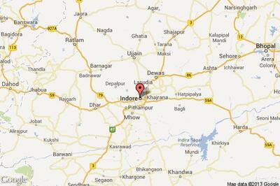 Sub-inspector asks for Rs 10,000 bribe for releasing two people, caught by Lokayukta