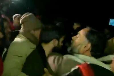 Manhandled at JNU, Yogendra Yadav Recalls 1982 But Says Cops Protecting Goons is '1st for Campus'