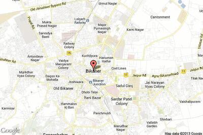 Woman commits suicide by jumping before train