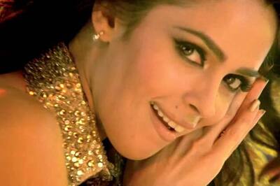 Warrant issued against Mallika Sherawat for 'obscene' dance