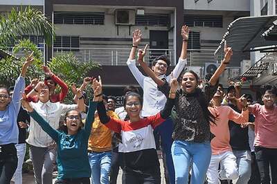 CBSE 10th, 12th Final Result: 'Either Term' or Internal Assessment - What Students Demand & What do Rules Say