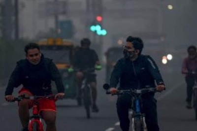 Visibility Falls to 200 Metres as Smog Tightens Grip on Delhi-NCR, Fog Adds to Woes