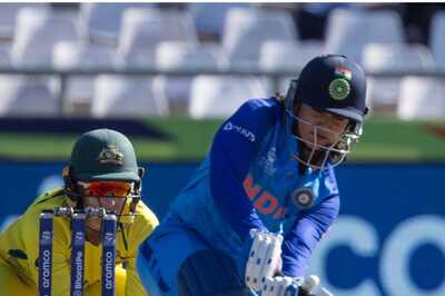 'If You Succumb to a Bowler so Often, Then How Can The Team Have Hopes From You?': Anjum Chopra Criticises Smriti Mandhana