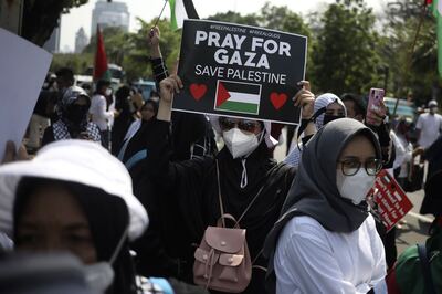 Indonesia Muslims Protest at US Embassy Over Israel Airstrikes in Gaza
