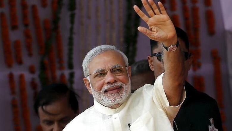 Narendra Modi to perform yoga at mass public event