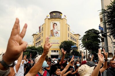 Four Thai Activists Deny Insulting King During Reform Protests