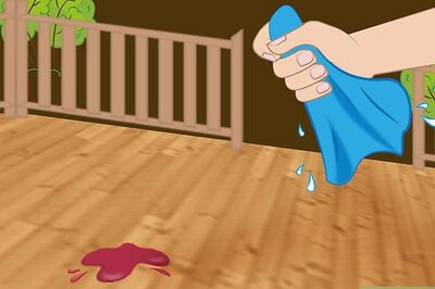 How to Remove Acrylic Paint from a Deck
