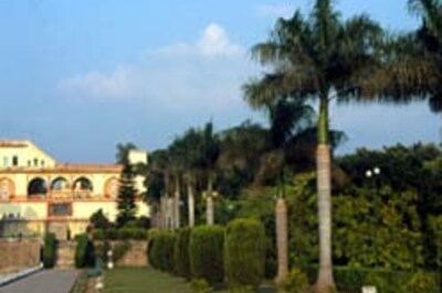 Marry in a Mughal ambience, if you please