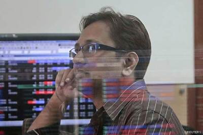 Sensex drops 120 pts; HUL, GAIL biggest losers