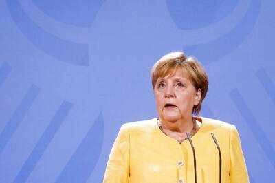 Germany's Angela Merkel to Visit Israel for Talks With New Govt Before Office Term-end