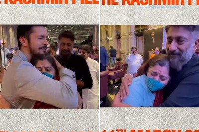 The Kashmir Files: Inconsolable Lady Touches Vivek Agnihotri's Feet, Hugs Darshan Kumar at Screening