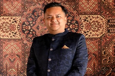 Vedant Fashions Promoter Plans to Sell 7 Percent Stake