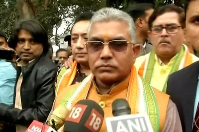 BJP Delegation Meets Governor to Lodge Complaint About Post-poll Violence in West Bengal