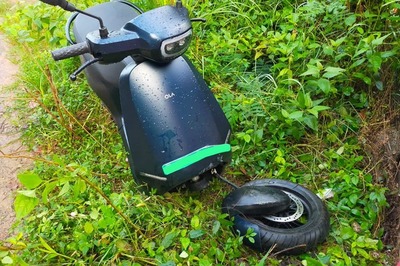 Multiple Ola Electric Scooter Users Report Front Suspension Breaking, Share Pictures On Twitter