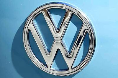 Spanish police cracks down on garages offering cheating services following Volkswagen emissions scandal