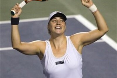 Serena, Russian trio reach Toronto semi-finals