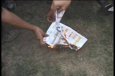 Kejriwal protests at DERC office against power bills