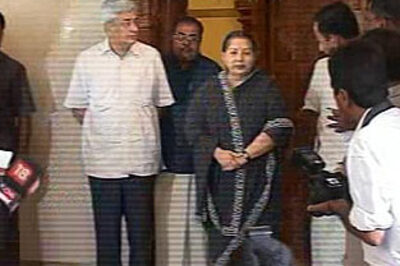 Opposition parties walk out of Tamil Assembly