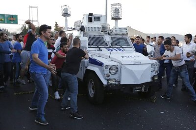 EU, US to Turkey: No Excuse to Break Democratic Traditions