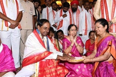 Telangana CM KCR Visits Yadadri Temple: Presents Over One Kg Gold To Shrine Authorities
