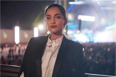 Sonam Kapoor Shuts Down Troll for Ridiculing Her Fake Propaganda Tweet