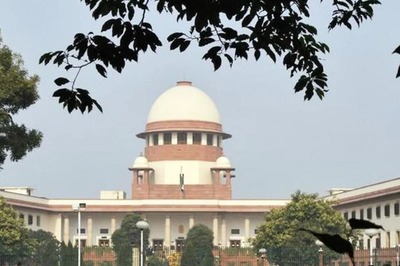 SC Dismisses Doctor's Plea Seeking Trials of His Ayurveda-based Medicine for Treating Covid