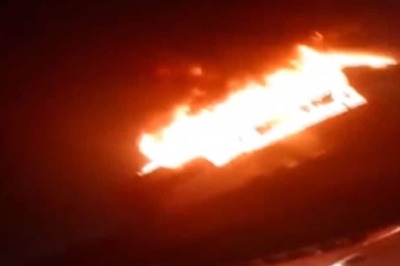 Father Throws 5-month-old Out of Burning Bus on Delhi-Gurgaon Expressway; 2 Dead, Several Injured