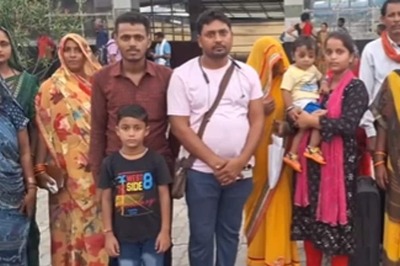 Mirzapur: 38 Farmers Join Independence Day Celebrations at Red Fort