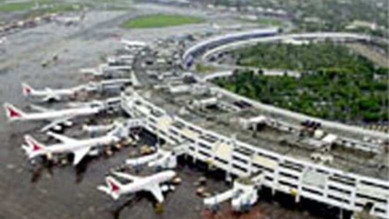 Gold looted from Air India cargo complex in Mumbai