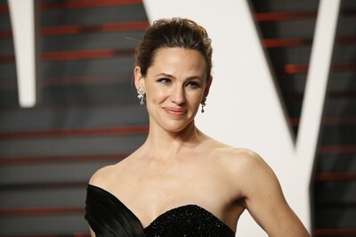 Olivia Wilde's braid bun to Jennifer Garner's subtle smokey eyes: Oscars red carpet look decoded