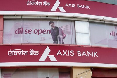 Govt Gets Rs 3,839 Crore from Axis Bank Stake Sale; Disinvestment Kitty Swells to Rs 28,383 Crore