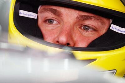 Rosberg claims first F1 pole at Chinese GP