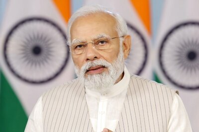 PM Modi Greets People on Maharashtra, Gujarat Formation Day