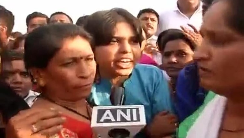 After Bombay High Court order, activist Trupti Desai heads to Shani Shingnapur