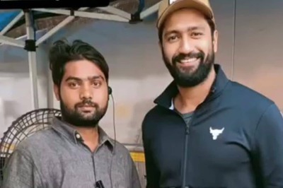 Vicky Kaushal Poses With Dunki Crew; Did He Just Confirm Role In Shah Rukh Khan-Raju Hirani Film?