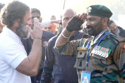 Punjab: Army 'Commando' in Combat Uniform Salutes Rahul Gandhi During Bharat Jodo Yatra, Sparks Row
