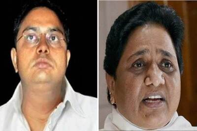 I-T Conducts Raids on Businesses Related to Mayawati's Brother