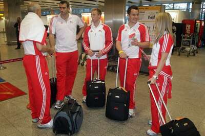 CWG: First batch of English athletes arrive