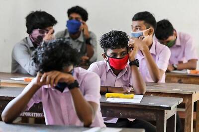 Top Govt Officials to Hold Meeting as Students Question Rush to Hold JEE, NEET amid Covid Surge