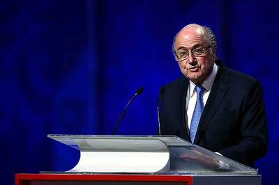 Blatter fighting to return for FIFA handover in February