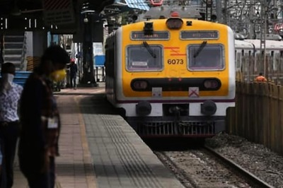 Central Railway Caught 2,018 Passengers for Using Fake Ids to Travel in Mumbai Locals Amid COVID-19