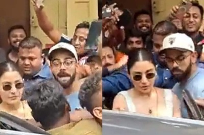 Virat Kohli Gets ANGRY After Man Comes Too Close to Anushka for Selfie, Video Goes Viral; Watch