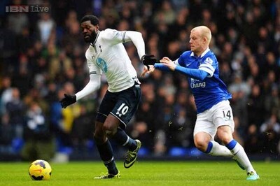 Adebayor gives Tottenham 1-0 victory over Everton